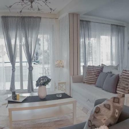 Luxury City Center Apartment كالامباكا المظهر الخارجي الصورة