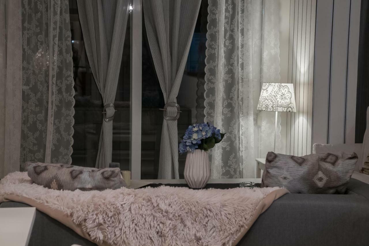 Luxury City Center Apartment كالامباكا المظهر الخارجي الصورة